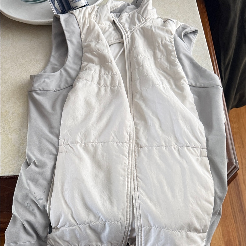 Brooks Gray and White Vest